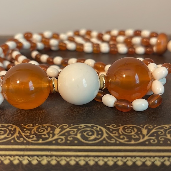 Avon 1987 Cosmopolitan Collection Beaded Necklace - Picture 7 of 8